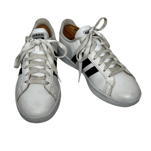 Adidas Cloud Foam Ortholite Float White w/Black Stripes Sneakers Sz 8.5 - Picture 1 of 11